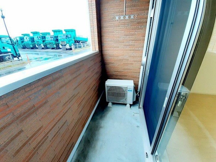 物件内観写真9　(ベランダ・バルコニー)