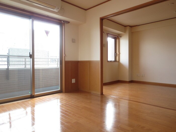 物件内観写真9　(居室)