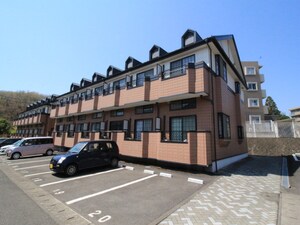 サンヒルズ国見2番館外観写真