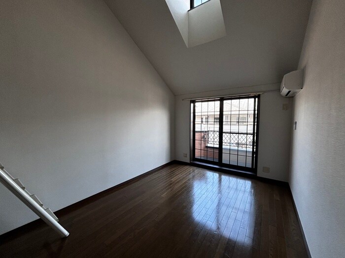 物件内観写真9　(居室)