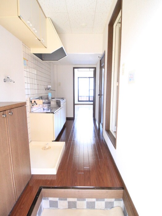 物件内観写真17　(廊下)