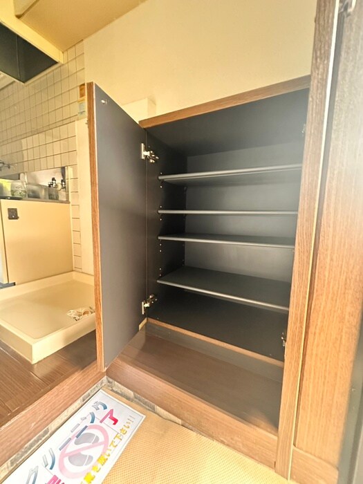物件内観写真17　(靴箱)