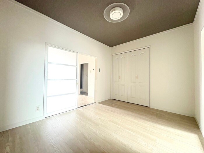 物件内観写真9　(居室)