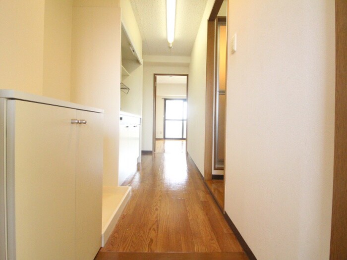 物件内観写真14　(廊下)
