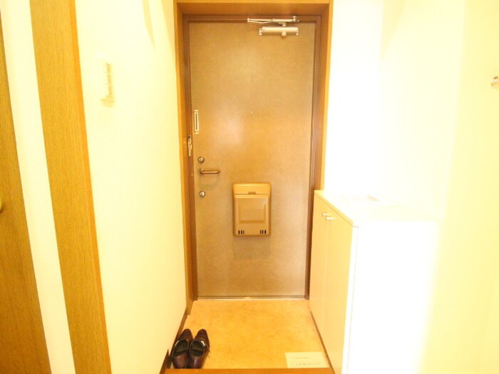 物件内観写真15　(玄関)