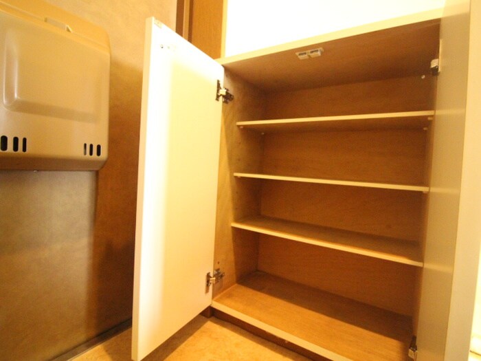 物件内観写真18　(靴箱)