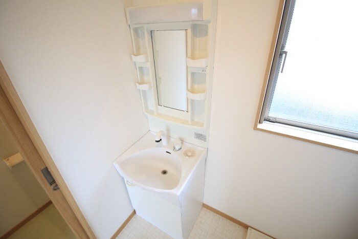 物件内観写真12　(洗面)