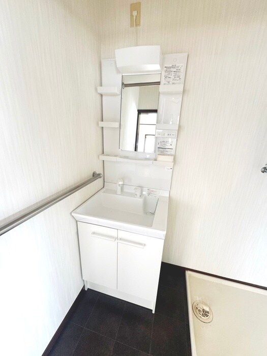 物件内観写真11　(洗面)