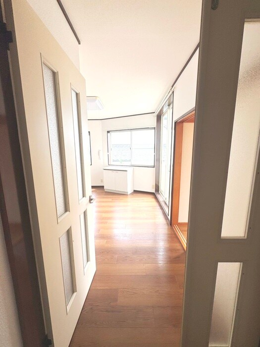 物件内観写真15　(廊下)