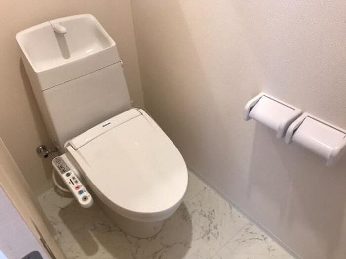 物件内観写真5　(トイレ)