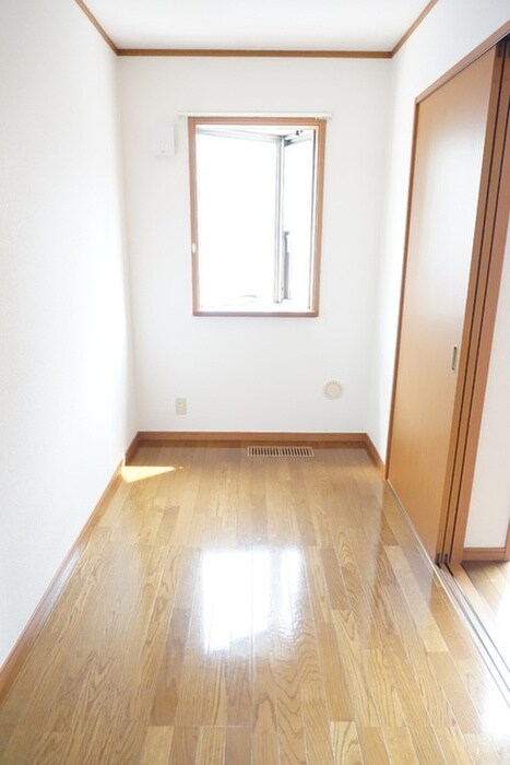 物件内観写真5　(居室)