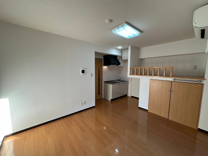 物件内観写真9　(居室)