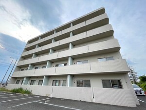カメリア・ヒルズ中山台外観写真