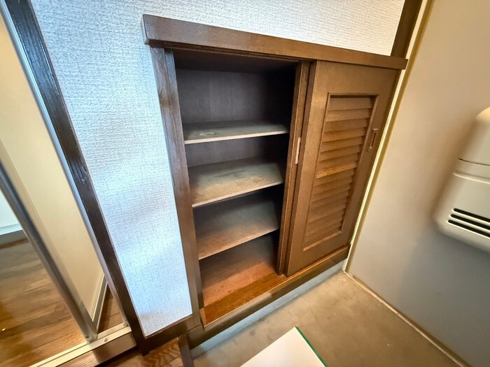 物件内観写真15　(靴箱)