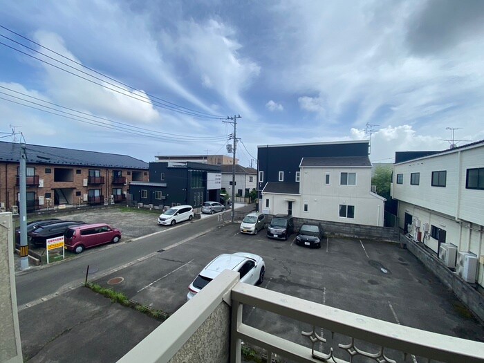 物件内観写真16　(室内からの展望)