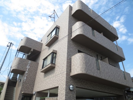 ユーロード「747」外観写真