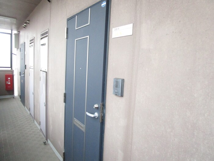 物件内観写真22　(玄関)