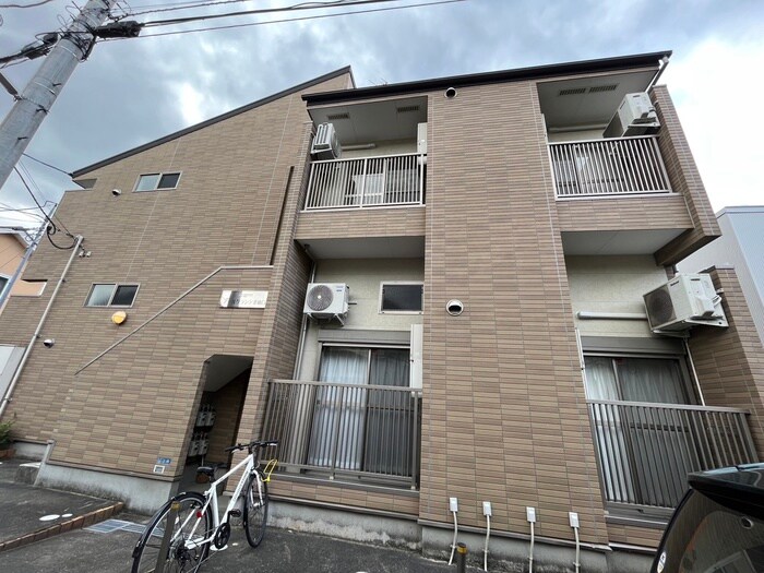 物件外観写真2　(外観写真)