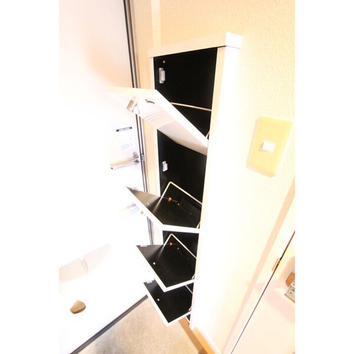 物件内観写真12　(靴箱)