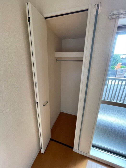物件内観写真15　(収納)