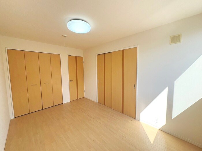 物件内観写真9　(居室)