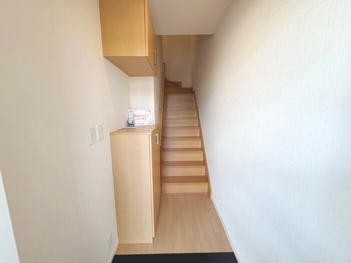 物件内観写真17　(廊下)