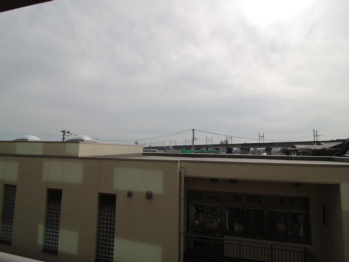 物件内観写真16　(室内からの展望)