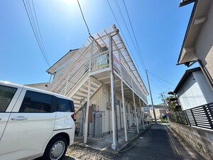 上アパート外観写真