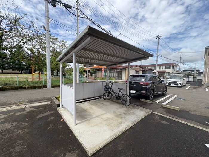 物件外観写真5　(駐輪場)