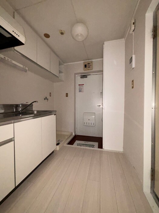 物件内観写真15　(廊下)