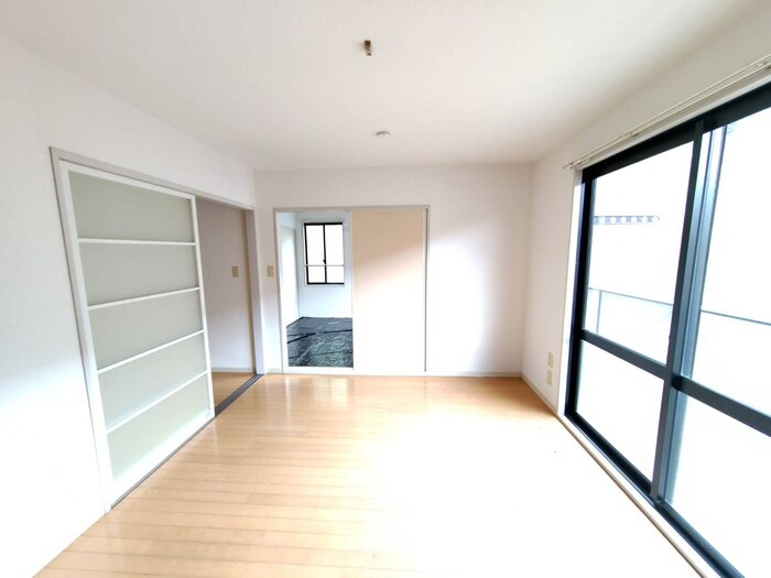 物件内観写真8　(居室)