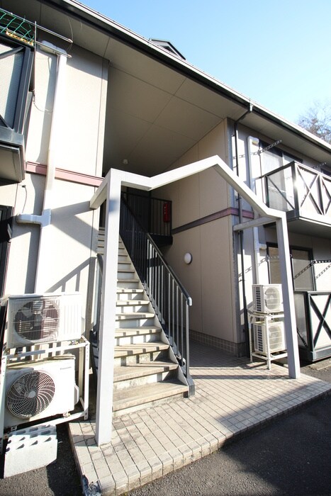 物件外観写真4　(エントランス部分)