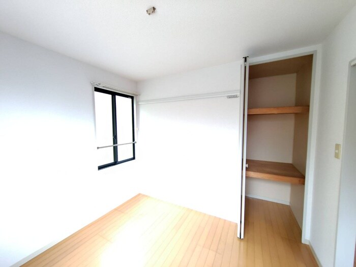 物件内観写真11　(廊下)