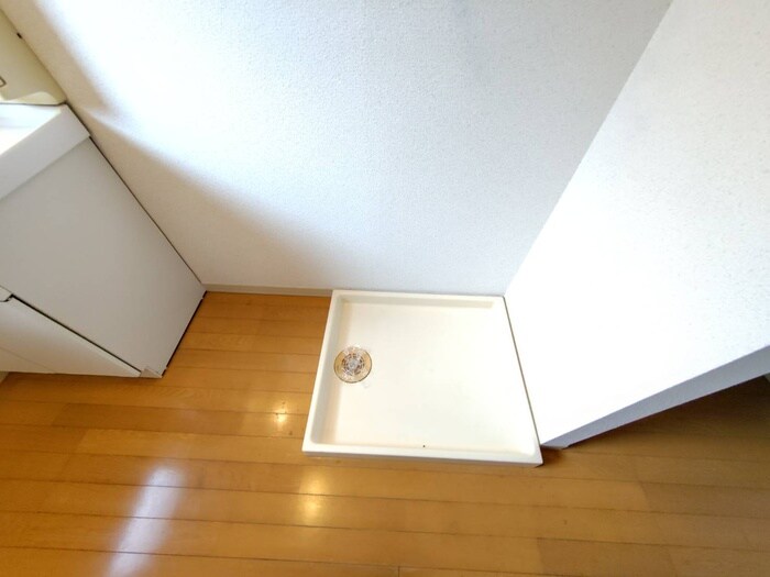 物件内観写真16　(洗濯機置場)