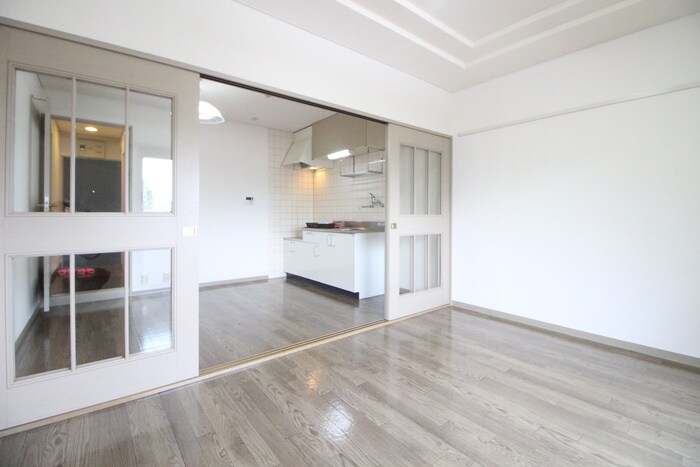 物件内観写真8　(居室)