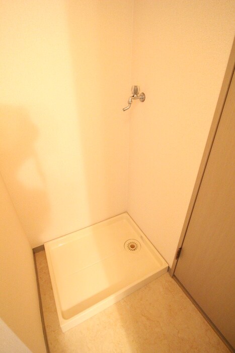 物件内観写真13　(洗濯機置場)