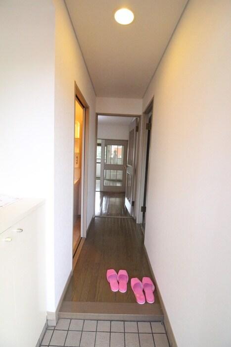 物件内観写真22　(玄関)