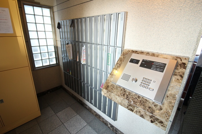 スクエア泉中央のエントランス部分