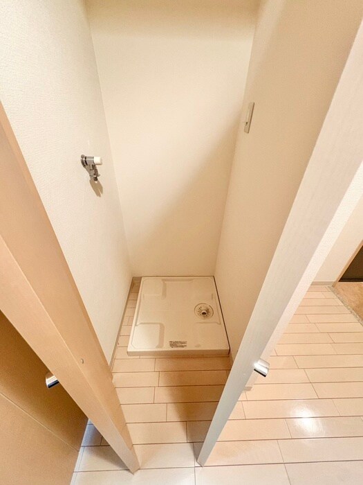 物件内観写真12　(洗濯機置場)