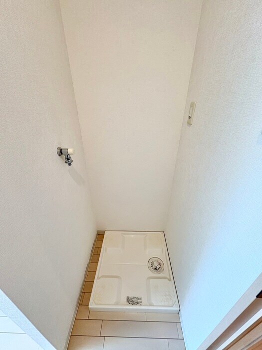 物件内観写真12　(洗濯機置場)