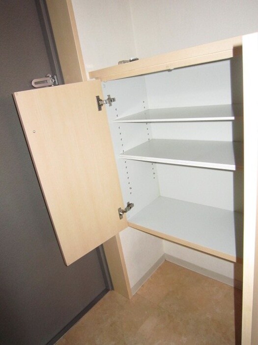 物件内観写真12　(靴箱)