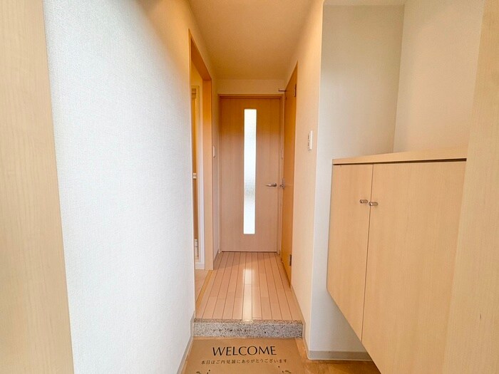 物件内観写真13　(廊下)