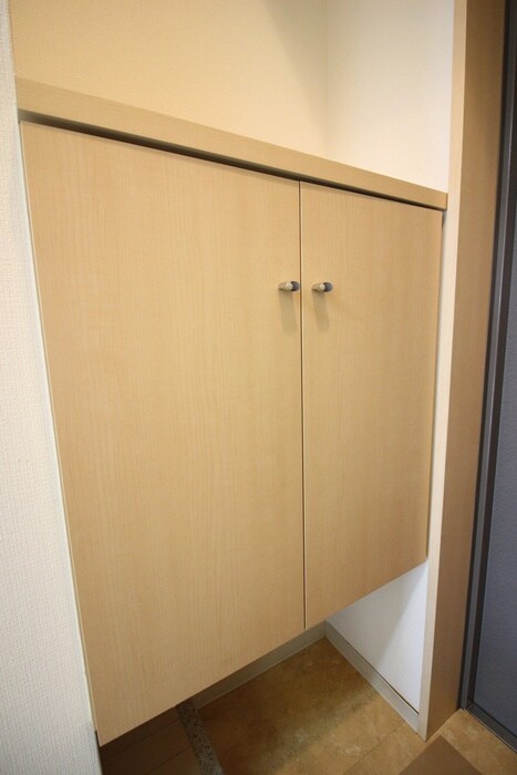 物件内観写真14　(玄関)