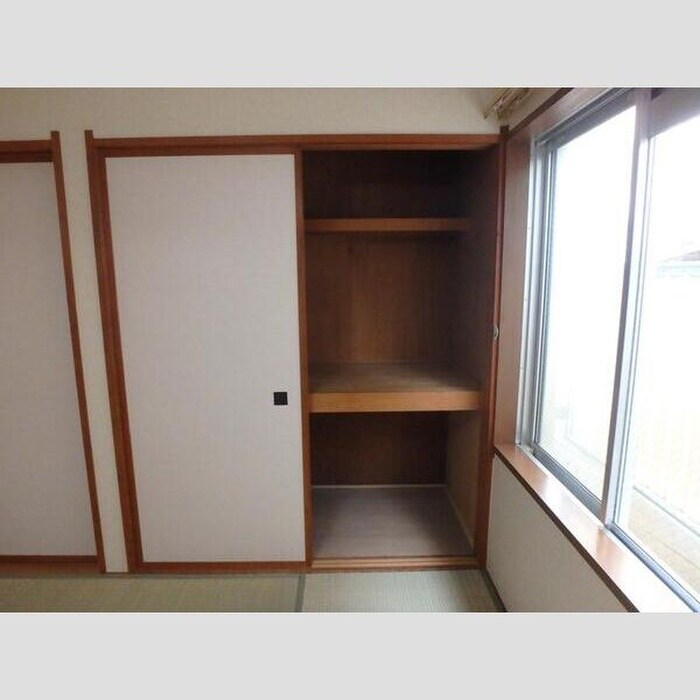 物件内観写真11　(収納)