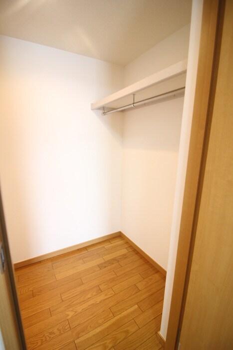 物件内観写真7　(収納)