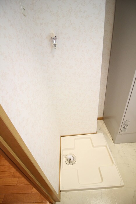 物件内観写真13　(洗濯機置場)