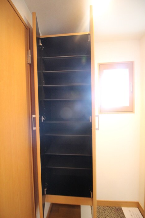 物件内観写真15　(靴箱)