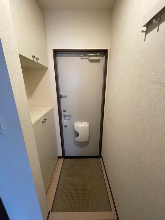 物件内観写真17　(玄関)