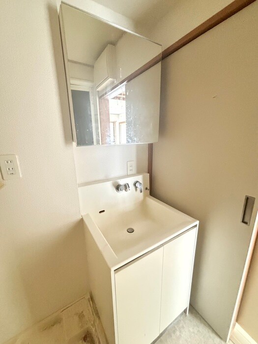 物件内観写真11　(洗面)