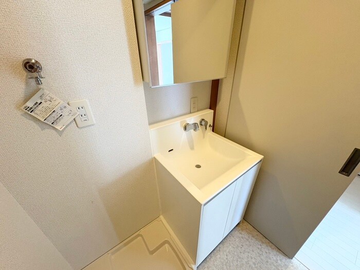 物件内観写真13　(洗面)